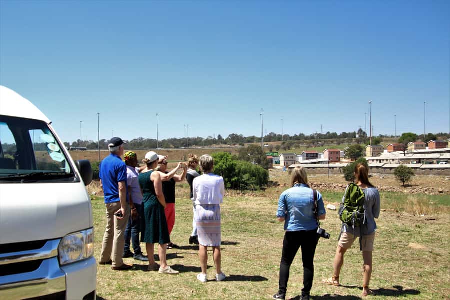 Jo'berg in 1 Day: Soweto, Apartheid Museum & City Tour - Lunch and the Apartheid Museum