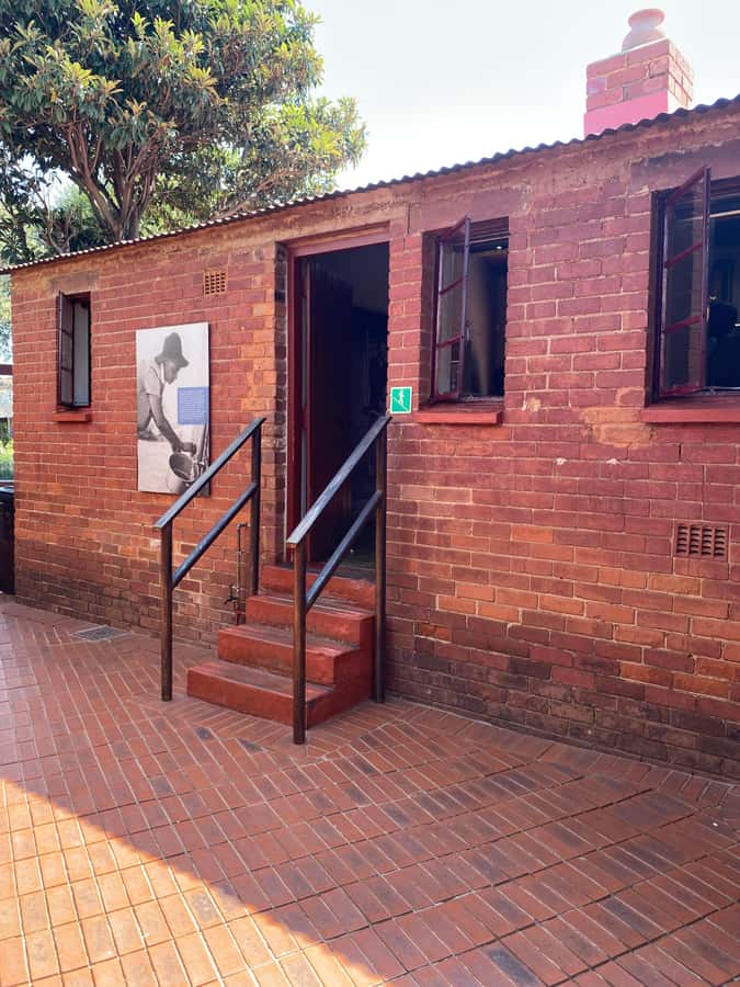 Johannesburg: Full-Day Tour with Soweto and Apartheid Museum - Old Johannesburg CBD and the city’s changing face