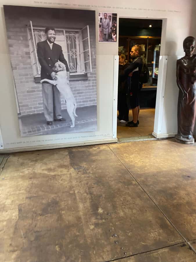 Johannesburg: Full-Day Tour with Soweto and Apartheid Museum - Mandela House: a personal view of the struggle
