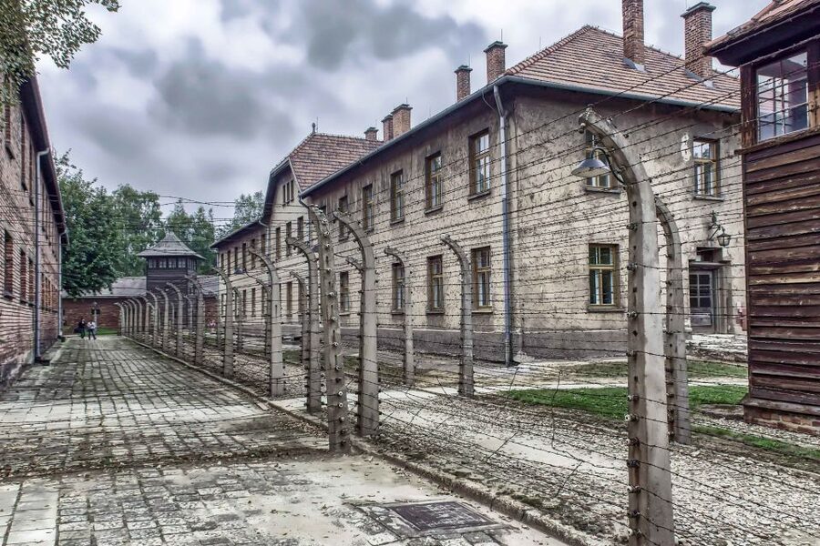 Krakow: Auschwitz Birkenau Museum Guided Tour with Pickup - What to bring and what to leave behind