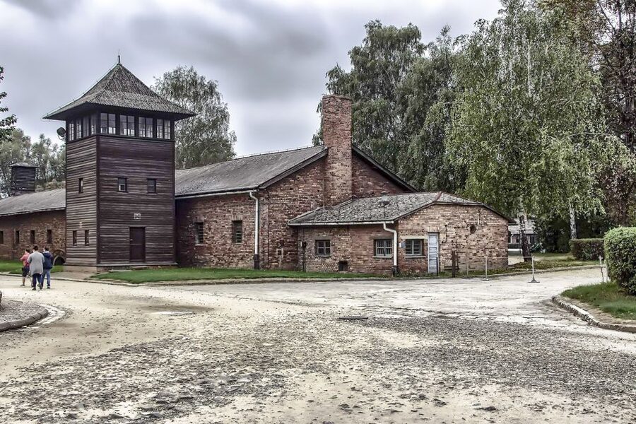 Krakow: Auschwitz Birkenau Museum Guided Tour with Pickup - Should you book it?