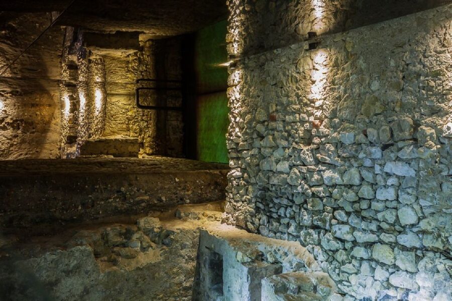 Krakow: Skip-the-Line Rynek Underground Museum Guided Tour - Skip-the-line entry and the value of $34