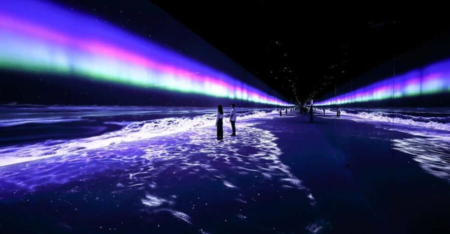 Las Vegas: Arte Museum Las Vegas Immersive Art Exhibition - Aurora and Wave: the opening hit