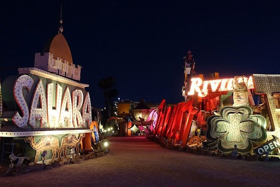 Las Vegas: Night Helicopter Flight and Neon Museum Tour - Brilliant! brings dark signs back to life