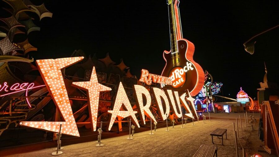Las Vegas: Night Helicopter Flight and Neon Museum Tour - A 10 to 12-minute flight over the Strip
