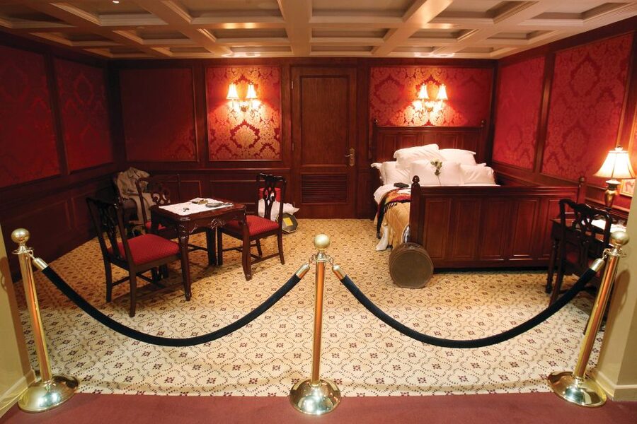 Las Vegas: Titanic Artifact Exhibition at the Luxor Hotel - The Grand Staircase and the Ship’s Public Splendor