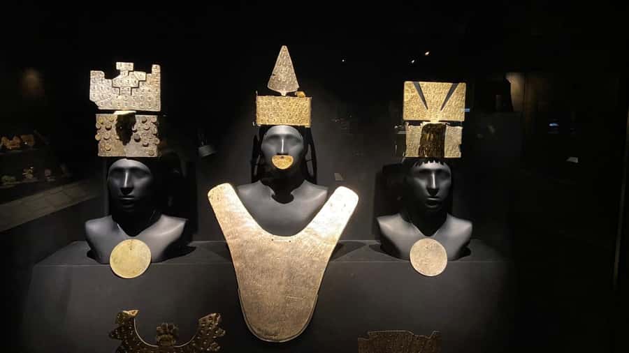 Lima: Huaca Ruins and Larco Museum at Night with Dinner - What the four-hour schedule really means