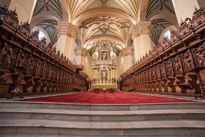 Lima´s Vibrant Heritage & Larco Museum of Cultures Half Day Tour - Lima Cathedral and the Main Plaza