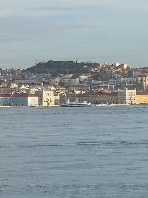 Lisbon: Belem, Jeronimos Monastery, and Coach Museum Tour - How the 3.5 hours feel in practice