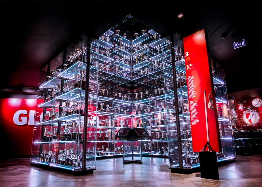 Lisbon: Benfica Museum Tour with Souvenir Scarf - Multimedia displays keep the visit moving
