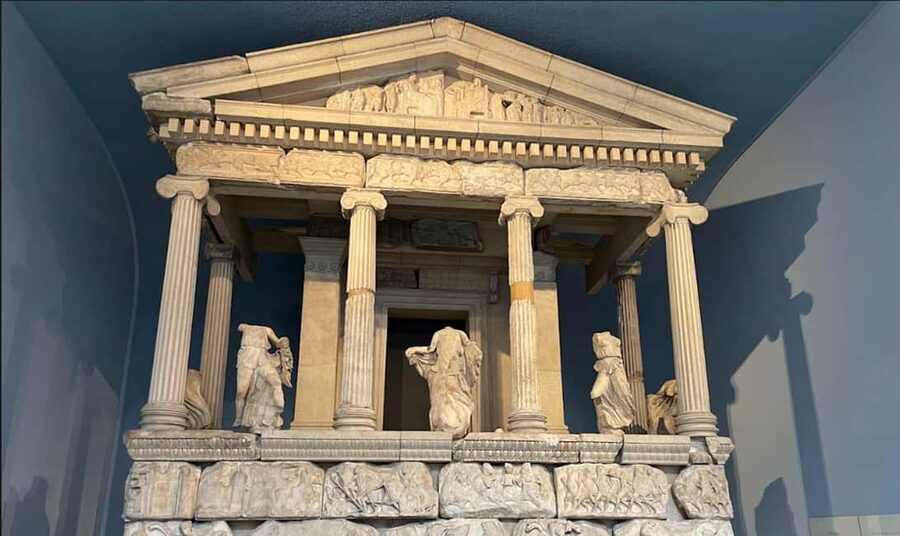 London: British Museum Express Guided Tour & Priority Entry - What the $10 British Museum experience really includes