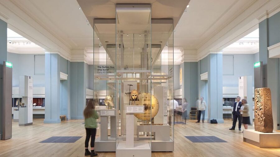 London: British Museum Guided Tour with Free Entrance Ticket - Assyrian lions and the Aztec double-headed snake