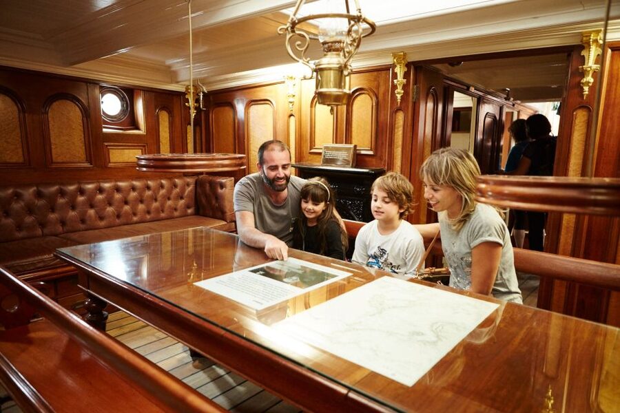 London: Royal Museums Greenwich Day Pass - Walk downhill to Cutty Sark