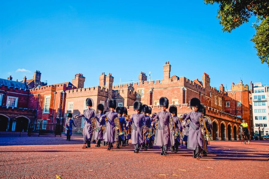 London: Top 30 Sights Tour and Sherlock Holmes Museum - From Trafalgar Square to Whitehall