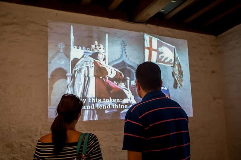 London: Tower of London and Crown Jewels Exhibition Ticket - How long to stay and what to see first