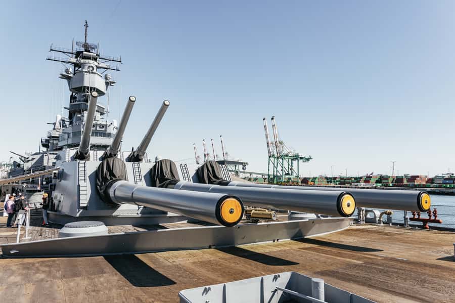 Los Angeles: Battleship Iowa Museum Ticket - Let Vicky the Dog keep children involved