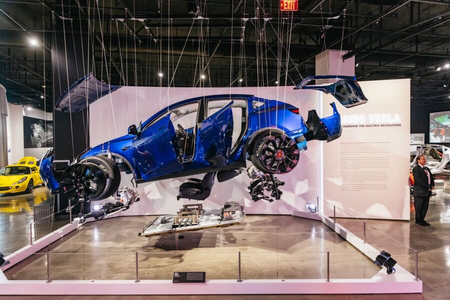 Los Angeles: Petersen Automotive Museum Admission Ticket - Three floors of automotive history on Wilshire Boulevard