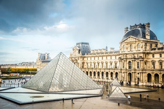 Louvre Museum and Seine River Cruise Tickets by e-mail - Finding the Louvre entrance