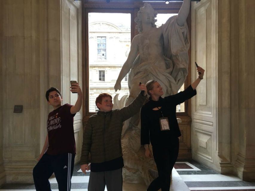 Louvre Museum Child-Friendly Private Tour for Families - Guides who know how to include children