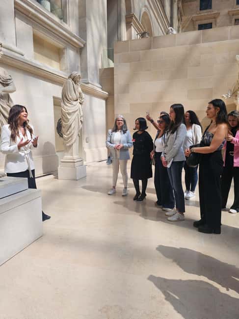 Louvre Museum (Essential) – 2-hour visit in Portuguese with a photo session - Why this Louvre visit works for first-timers