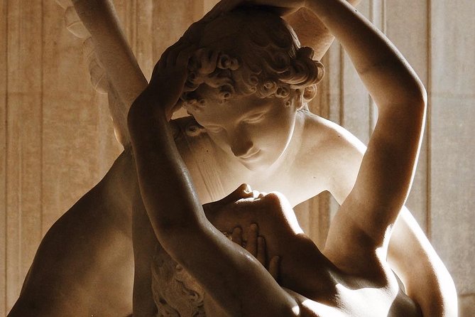 Louvre Museum Paris Essential Guided Tour Semi-Private 6ppl Max - Why a small Louvre tour makes sense