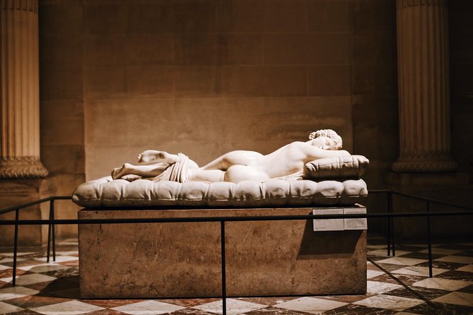 Louvre Museum Paris Essential Guided Tour Semi-Private 6ppl Max - Painting, palace rooms, and special stops
