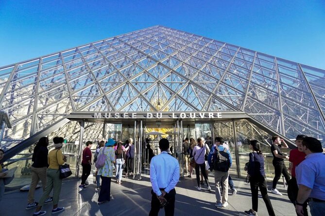 Louvre Museum Ticket & Optional Seine River Cruise - Seeing the Mona Lisa without expecting solitude