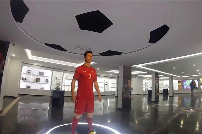Madeira: Private Cristiano Ronaldo Tour with CR7 Museum - What the guides add to the experience