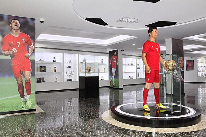 Madeira: Private Cristiano Ronaldo Tour with CR7 Museum - Booking details that matter