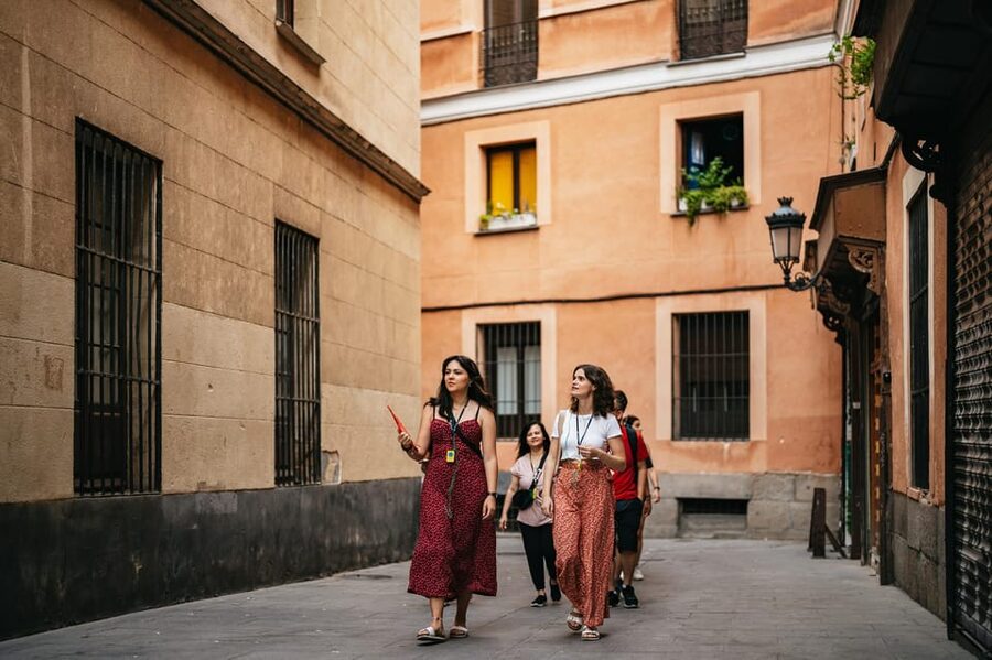 Madrid Highlights + Entrance to Prado Museum - Entering the Prado and meeting its great painters