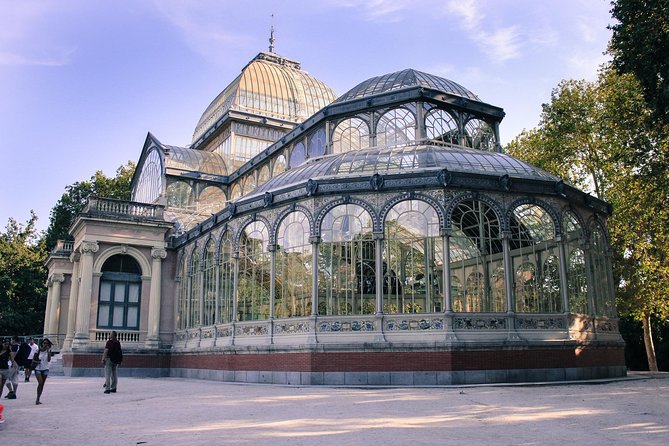 Madrid: Prado Museum and El Retiro Park Guided Tour - Walking the Paseo del Prado