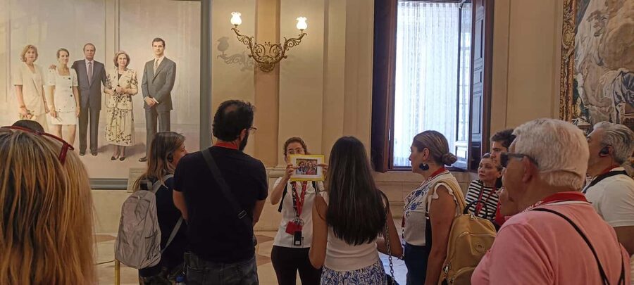 Madrid: Prado Museum and the Royal Palace Guided Tour - The walk through central Madrid