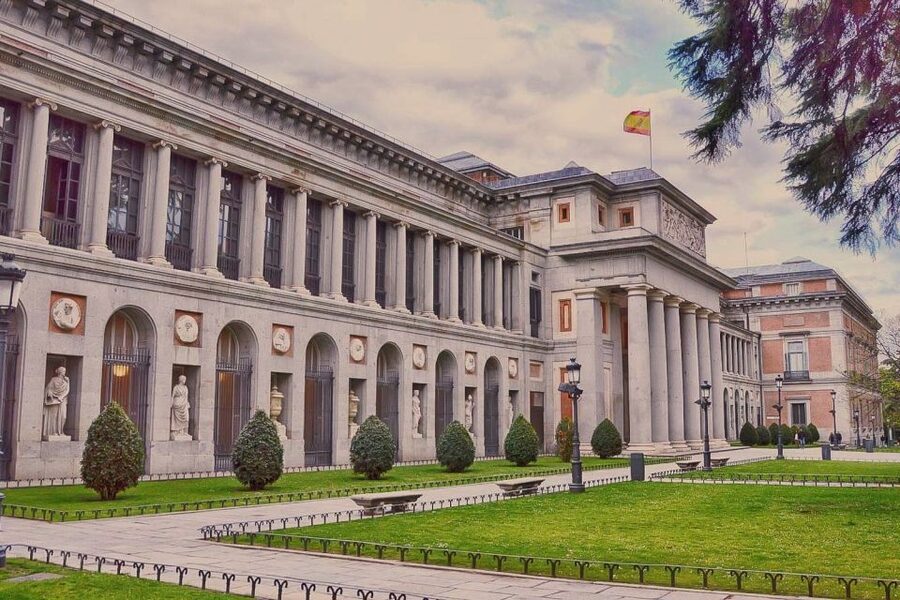 Madrid: Prado Museum and the Royal Palace Guided Tour - Starting near Plaza de España and the Royal Palace