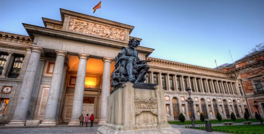 Madrid: Prado & Reina Sofía Museums Guided Tour - The 45-minute walk to the Reina Sofía