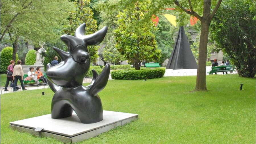 Madrid: Reina Sofia Museum Private Tour with Skip-the-Line - Why Guernica gives this museum visit its focus