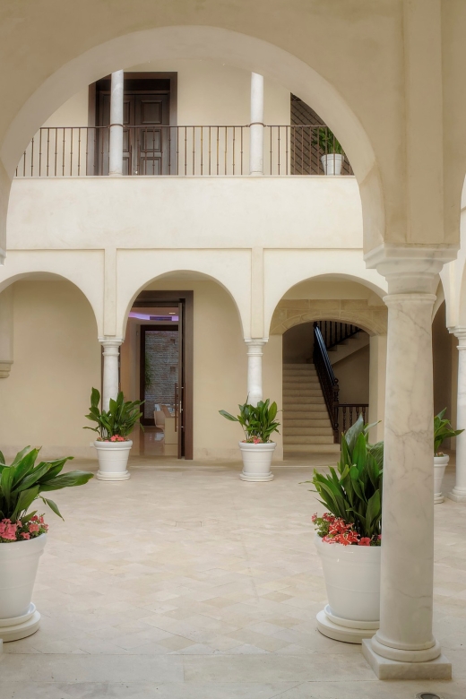 Málaga: Carmen Thyssen Museum Ticket - What the $14 ticket is worth