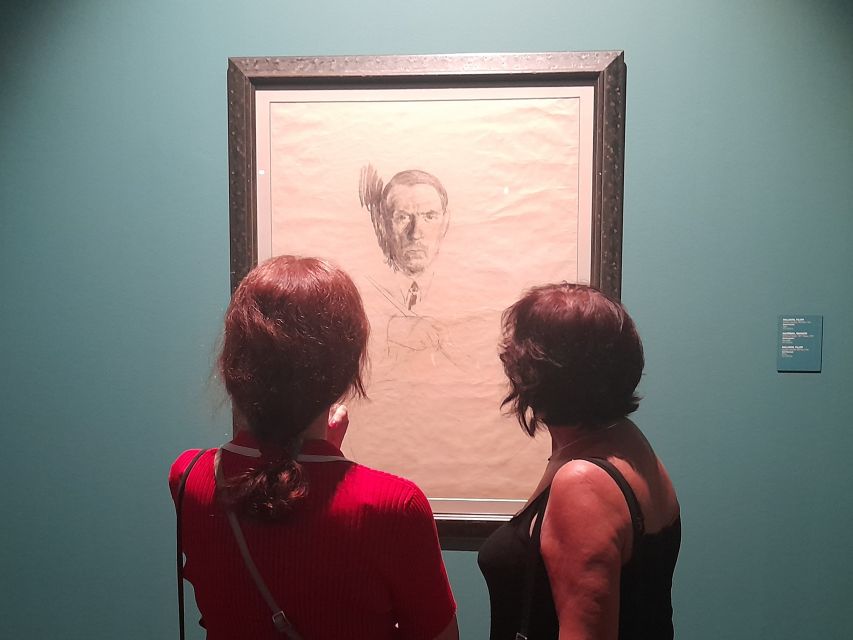 Málaga: MEET and Russian Museum Entry - MEET’s photography and painting exhibitions