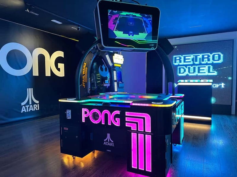 Malaga: OXO Video Game Museum Ticket Entry - OXO begins with a 3D room, not a wall of old machines