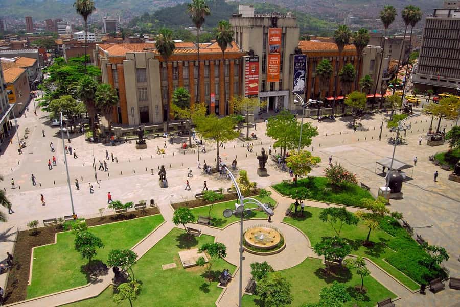 Medellin: Museum of Antioquia Skip-the-Line Ticket - Starting in Plaza de Botero