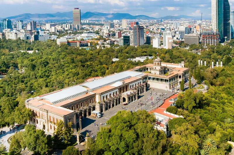 Mexico City: Chapultepec Castle and Anthropology Museum Tour - The value of a bilingual guide