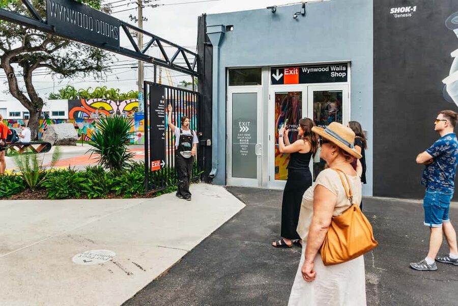Miami: Wynwood Walls, Galleries, and Murals Guided Tour - Should you book the Wynwood Walls tour?