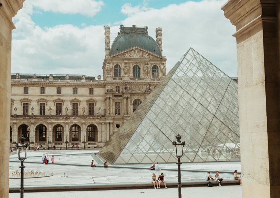 Mona Lisa & Louvre Masterpieces Tour with Reserved Access - Greek and Roman sculpture, from Venus to Victory