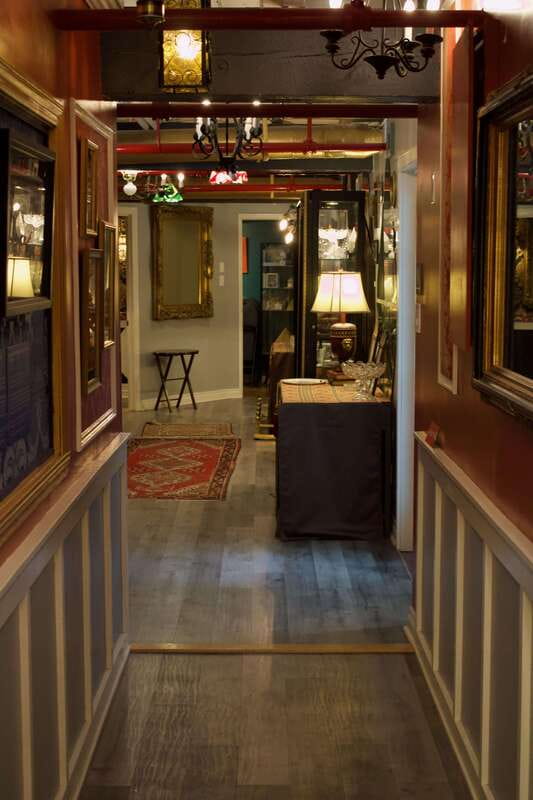 Montreal: Art Center and Museum Audio Guided Tour - A museum visit that begins with the building