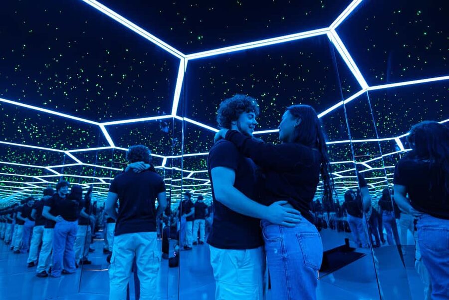 Montreal: Museum of Illusions Entry Ticket - The tilted room tests your footing