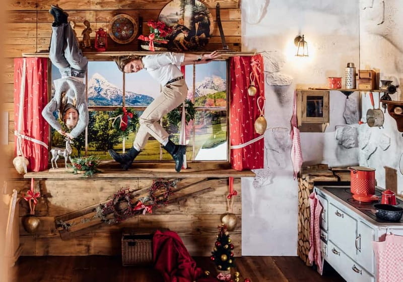 Munich: Magic Bavaria - Museum of Fun, Selfies and Illusions - Pretzel swings and Oktoberfest color