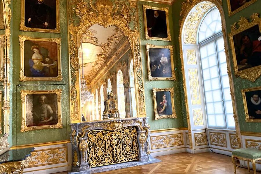 Munich: Residenz Museum Tickets and 2,5-hour Guided Tour - Practical details that can affect your day