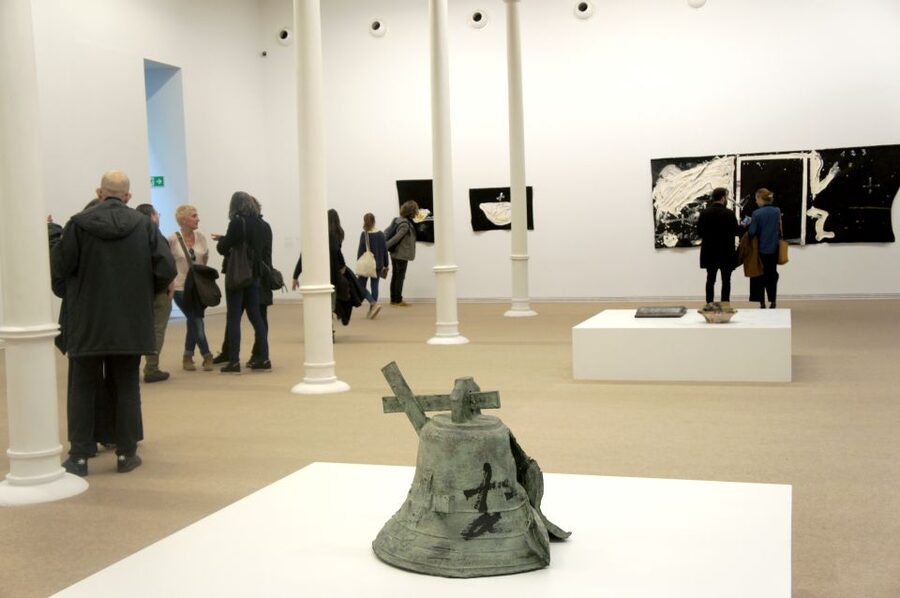 Museu Tàpies Barcelona – Ticket & Art Exhibitions - Why Antoni Tàpies is worth seeing in Barcelona