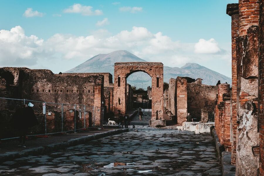Naples: 3-Day Pass, Pompeii, & Archeological Museum Included - MANN connects the ruins with their finest objects