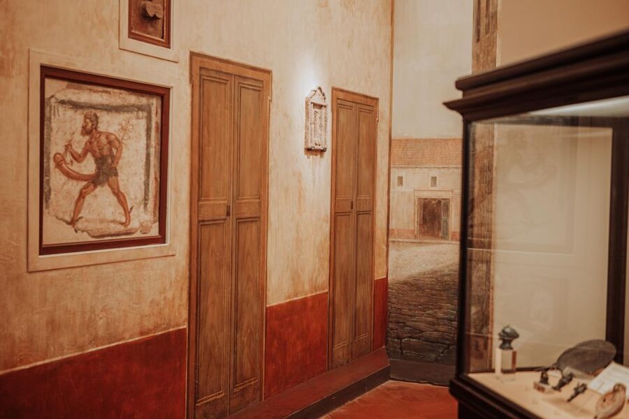 Naples: National Archaeological Museum of Naples Guided Tour - A guided walk through corridors of gods and emperors