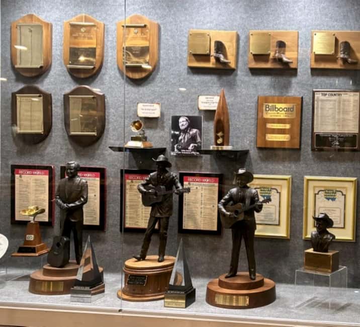Nashville: Legends of Country Music Museum Entry Ticket - What you see inside the 4,500-square-foot museum